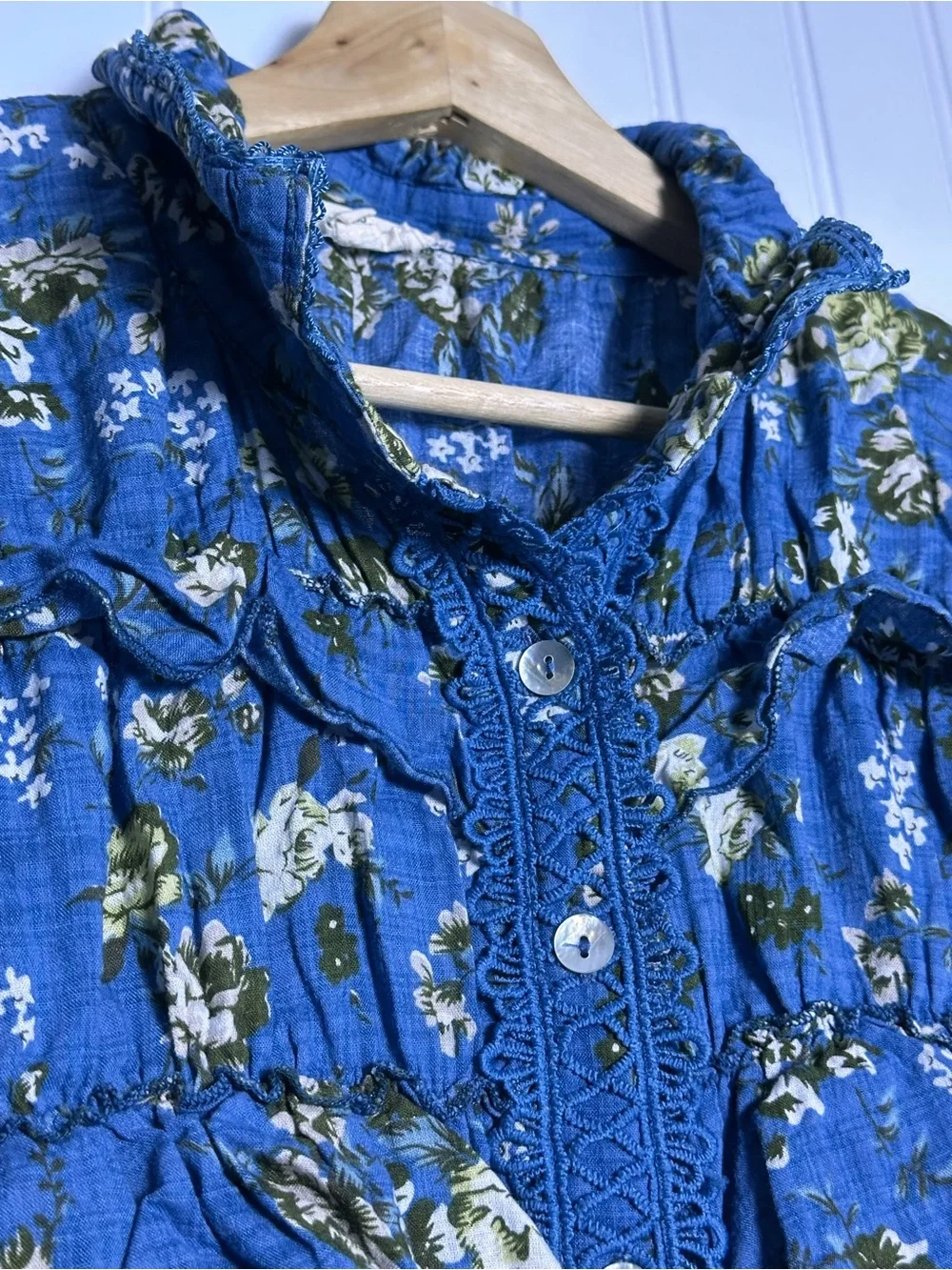 Pol Thorn & Thicket Blouse  button-down cottage floral ruffles romantic casual M - Picture 7 of 11